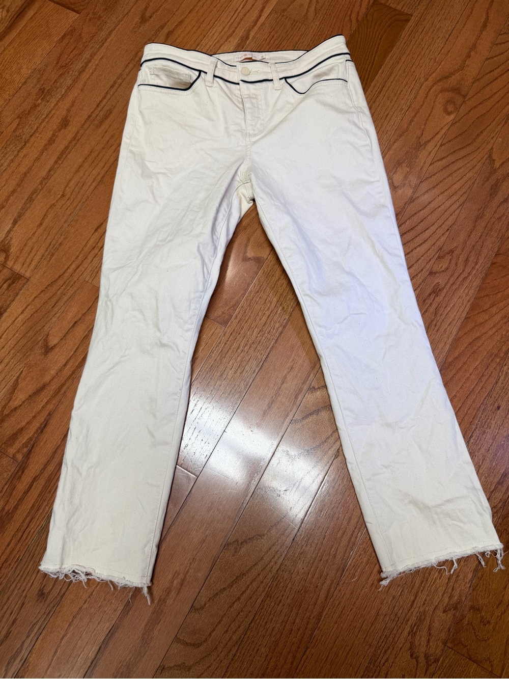 Tory Burch Women’s Jeans Cream  Straight Leg Contrast Piping Raw Hem Size 28